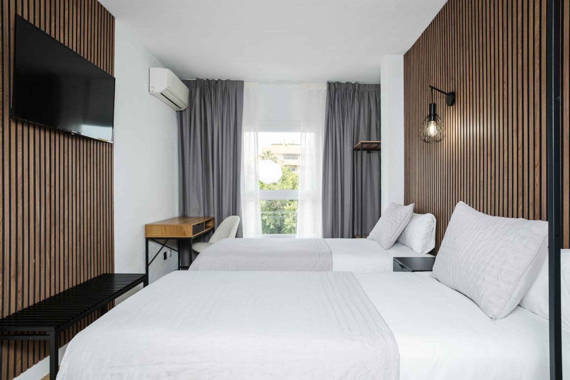 Mare Estepona Hotel Exterior photo