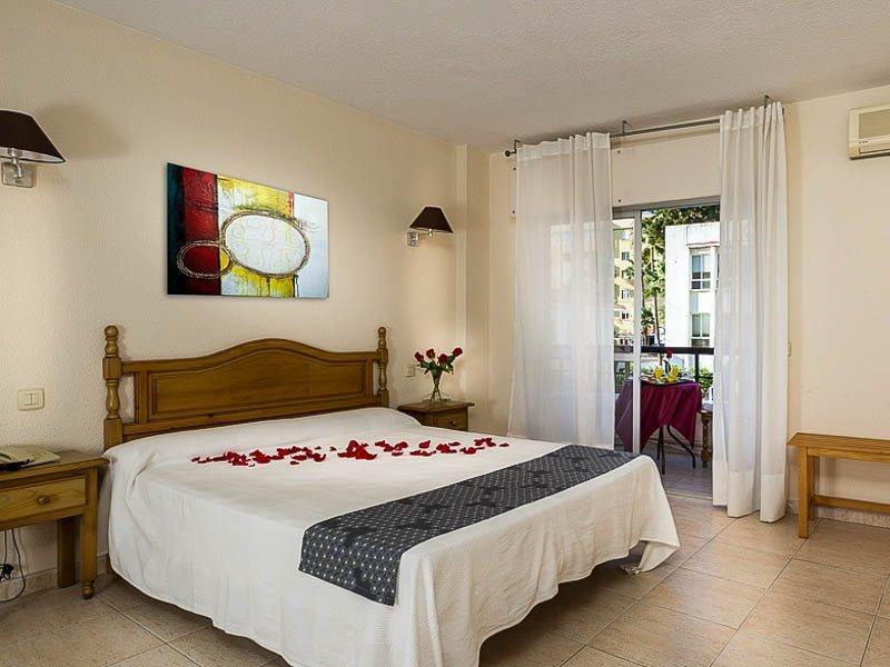 Mare Estepona Hotel Exterior photo
