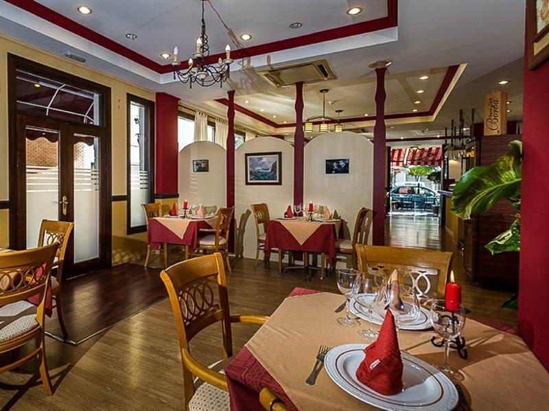 Mare Estepona Hotel Exterior photo