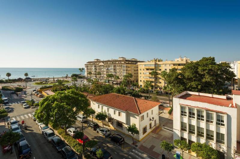Mare Estepona Hotel Exterior photo