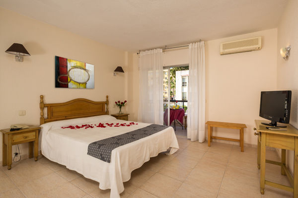 Mare Estepona Hotel Exterior photo