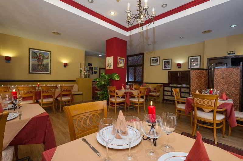 Mare Estepona Hotel Exterior photo